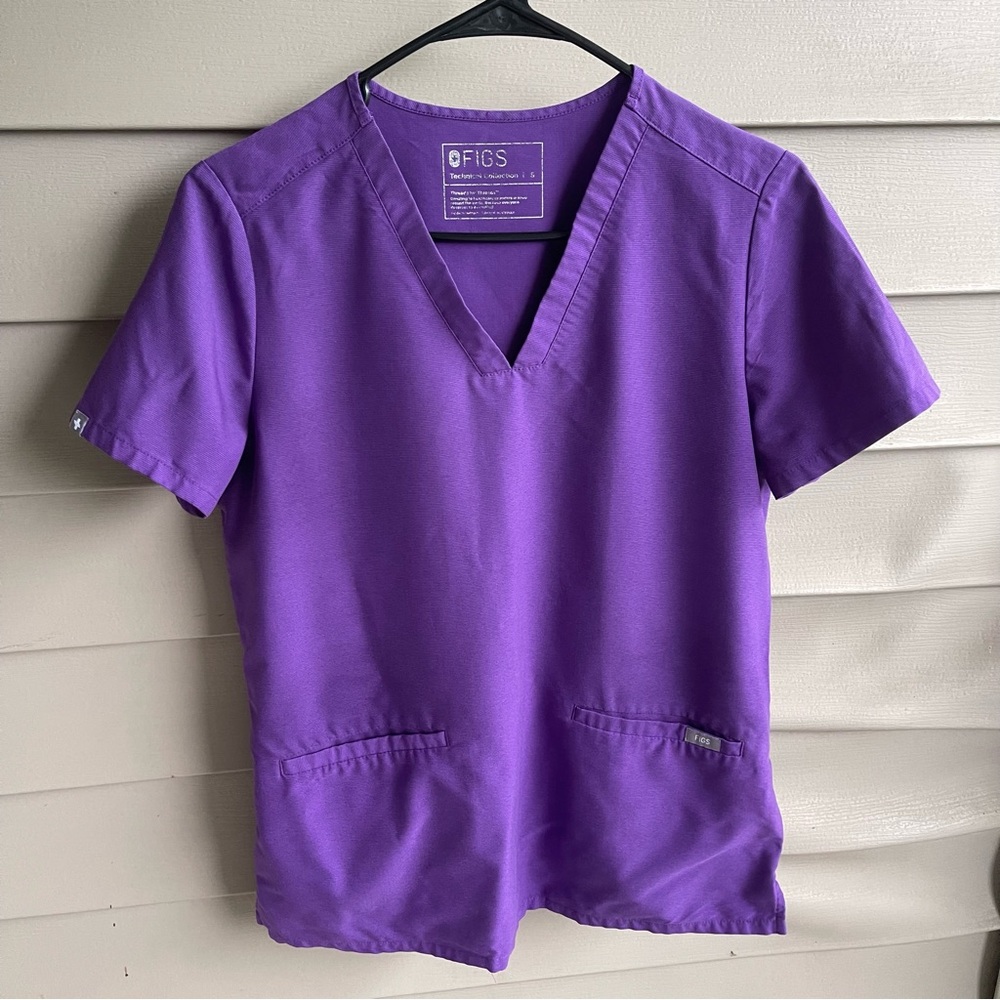 Figs Technical Collection Scrub‎ Top Womens Small Purple FW1000 Career Nurse